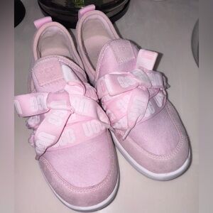 UGG Australia Girls Seaway Sneaker Seashell Pink Size 2